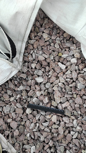 Kamenclub.ru: Мраморная крошка (щебень галтованный розовый) фр.20-40 мм.  купить в Луганске мрамор розовый, красный оголтованный округлый щебень  15000 руб/т   фото КАМЕНЬ КЛУБ