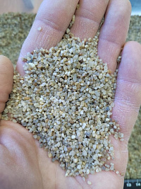 Кварцевый песок сухой фракцинированный фр. 1,6-4 мм.  купить в Луганске фото Камень Клуб