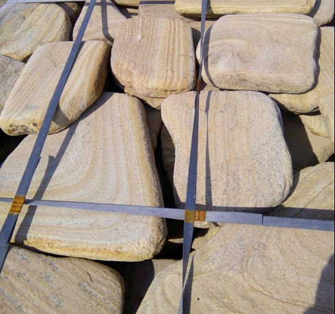 Kamenclub.ru: Песчаник пластушка галтованный желтый с рисунком (3 см)  купить в Луганске плитняк - пластушка желтый песчаник 21000 руб/м3   фото КАМЕНЬ КЛУБ