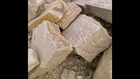 Kamenclub.ru: Песчаник пластушка желтый с рисунком (4-6 см)  купить в Луганске плитняк пластушка желтый с рисунком песчаник 9 000 руб/м3   фото КАМЕНЬ КЛУБ