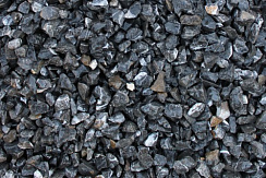 Kamenclub.ru: Щебень крошка черный (мрамор) фр. 3-5 мм.  купить в Луганске мрамор черный белый с прожилками щебень мраморный декоративный колотый 18000 руб/т   фото КАМЕНЬ КЛУБ