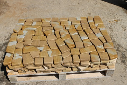 Kamenclub.ru: Песчаник брусчатка (Готика) art PSG-L-01  купить в Луганске    2300 руб/кв.м   фото КАМЕНЬ КЛУБ