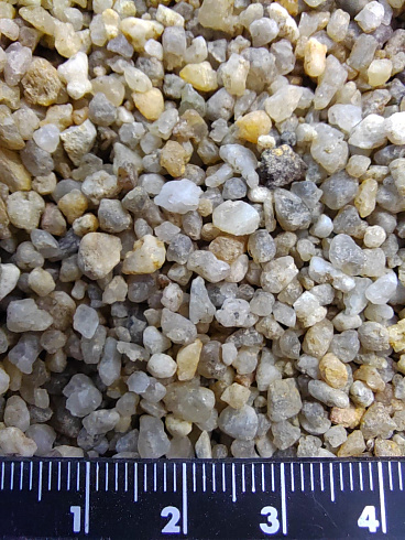 Кварцевый песок для площадок фр. 2-5 мм.  купить в Луганске фото Камень Клуб