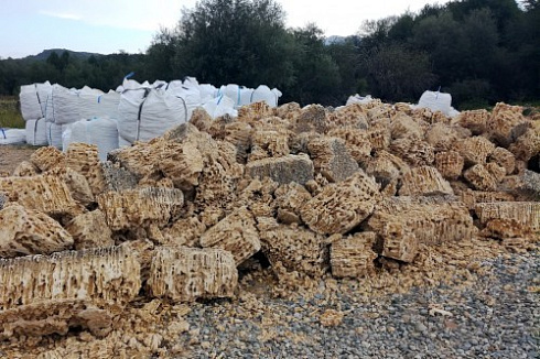 Kamenclub.ru: Крымский природный меотис фр. 100-500 мм.  купить в Луганске меотис бежевый рыжий молочный желтый ракушечник 4 500 руб/т   фото КАМЕНЬ КЛУБ