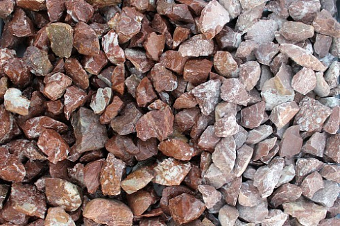 Kamenclub.ru: Мраморная крошка (щебень крошка розовый) фр. 20-40 мм.  купить в Луганске мрамор розовый, красный мраморная крошка декоративная 11000 руб/т   фото КАМЕНЬ КЛУБ
