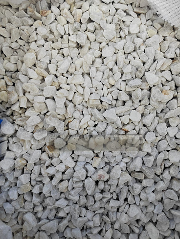 Kamenclub.ru: Мраморная крошка, щебень, цвет-белый, фр. 10-20 мм.  купить в Луганске мрамор белый, молочный айвори каменная ландшафтная декоративная крошка шебня 12000 руб/т   фото КАМЕНЬ КЛУБ