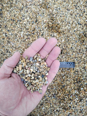 Галька речная окат (рыжая) фр.3-5 мм купить в Луганске 