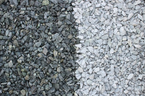 Kamenclub.ru: Щебень крошка зеленый (змеевик) фр. 10-20 мм.  купить в Луганске змеевик зеленый, салатовый декоративная ландшафтная каменная крошка щебня 7 200 руб/т   фото КАМЕНЬ КЛУБ