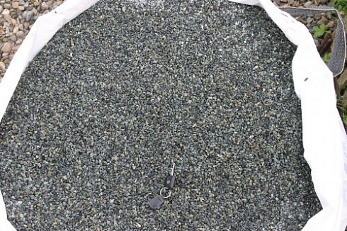 Kamenclub.ru: Щебень крошка зеленый (змеевик) фр. 5-10 мм  купить в Луганске змеевик зеленый, салатовый ландшафтный декоративный щебень крошка 7 200 руб/т   фото КАМЕНЬ КЛУБ