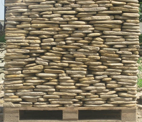 Kamenclub.ru: Песчаник пластушка галтованный желтый с рисунком (3 см)  купить в Луганске плитняк - пластушка желтый песчаник 21000 руб/м3   фото КАМЕНЬ КЛУБ