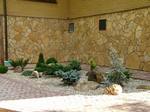 Kamenclub.ru: Песчаник пластушка желтый с разводом под дерево (2 см)  купить в Луганске плитняк желтый с разводами, желтый, рыжий, серый песчаник пластушка рваная ландшафтная 11 000 руб/м3   фото КАМЕНЬ КЛУБ