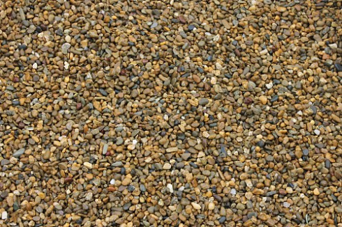 Kamenclub.ru: Галька окат (серо-желтая) фр.5-10 мм. купить  в Луганске галька речная рыжий, желтый, рыжий, серо-желтый речная окатанная галька декоративная 5000 руб/т   фото КАМЕНЬ КЛУБ