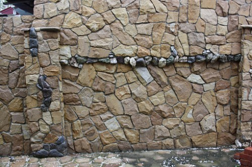 Kamenclub.ru: Песчаник колотый для облицовки (фр. 2-3 см)  купить в Луганске песчаник бежевый серый рыжий песчаник строительный 5000 руб/т   фото КАМЕНЬ КЛУБ