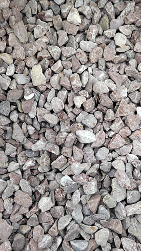 Kamenclub.ru: Мраморная крошка (щебень галтованный розовый) фр.20-40 мм.  купить в Луганске мрамор розовый, красный оголтованный округлый щебень  15000 руб/т   фото КАМЕНЬ КЛУБ