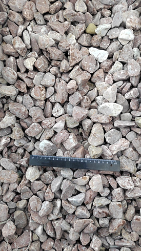 Kamenclub.ru: Мраморная крошка (щебень галтованный розовый) фр.20-40 мм.  купить в Луганске мрамор розовый, красный оголтованный округлый щебень  15000 руб/т   фото КАМЕНЬ КЛУБ