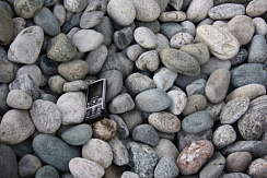 Kamenclub.ru: Галька речная окат (ассорти) фр. 50-100 мм. купить  в Луганске галька природная округлая серая белая черная серая коричневая синяя галька речная окатанная округлая 6200 руб/т   фото КАМЕНЬ КЛУБ