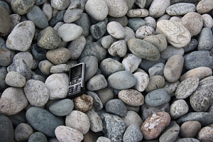 Kamenclub.ru: Галька речная окат (ассорти) фр. 50-100 мм. купить  в Луганске галька природная округлая серая белая черная серая коричневая синяя галька речная окатанная округлая 6200 руб/т   фото КАМЕНЬ КЛУБ