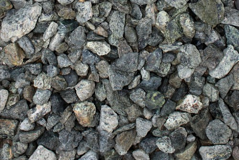 Kamenclub.ru: Щебень крошка зеленый (змеевик) фр. 5-10 мм  купить в Луганске змеевик зеленый, салатовый ландшафтный декоративный щебень крошка 7 200 руб/т   фото КАМЕНЬ КЛУБ