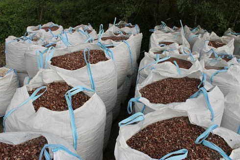 Kamenclub.ru: Мраморная крошка (щебень крошка розовый) фр. 20-40 мм.  купить в Луганске мрамор розовый, красный мраморная крошка декоративная 11000 руб/т   фото КАМЕНЬ КЛУБ