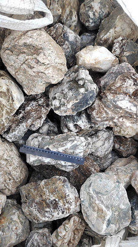 Kamenclub.ru: Кварцевый валунчик фр.100-300 мм.  купить в Луганске кварц белый, бежевый молочный рыжий крупный природный камень галечник 7850 руб/т   фото КАМЕНЬ КЛУБ