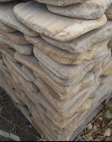 Kamenclub.ru: Песчаник пластушка галтованный желтый с рисунком (3 см)  купить в Луганске плитняк - пластушка желтый песчаник 21000 руб/м3   фото КАМЕНЬ КЛУБ