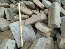 Kamenclub.ru: Песчаник для мощения дорожек, площадок, парковок ( фр 5-10 см)  купить в Луганске песчаник  серый желтый коричневый рыжий песчаник оголтованный окатанный 6500 руб/т   фото КАМЕНЬ КЛУБ