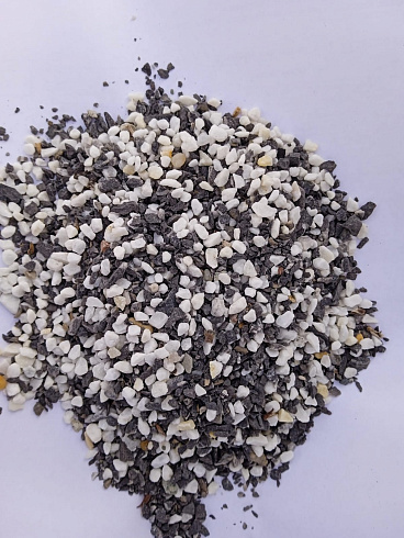Kamenclub.ru: Мраморная крошка (щебень галтованный микс:белый-черный-розовый-медовый) фр.5-10 мм.  купить в Луганске мрамор белый, медовый, черный, розовый мраморный галтованный щебень декоративный ландшафтный 15500 руб/т   фото КАМЕНЬ КЛУБ