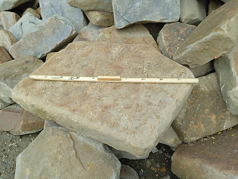 Kamenclub.ru: Песчаник для мощения дорожек, площадок, парковок ( фр 5-10 см)  купить в Луганске песчаник  серый желтый коричневый рыжий песчаник оголтованный окатанный 6500 руб/т   фото КАМЕНЬ КЛУБ