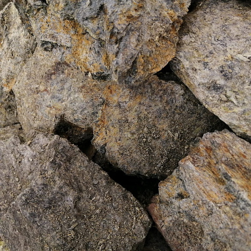 фото Змеевик салатовый  (фр. 70-100 мм)  купить в Луганске в интернет-портале КАМЕНЬ КЛУБ