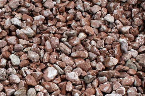 Kamenclub.ru: Мраморная крошка (щебень галтованный розовый) фр.40-70 мм.  купить в Луганске мрамор розовый, красный галтовка мраморная щебня 15000 руб/т   фото КАМЕНЬ КЛУБ