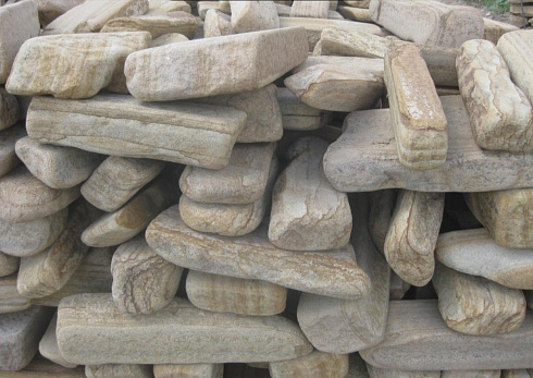 Kamenclub.ru: Песчаник пластушка галтованный желтый с рисунком (3 см)  купить в Луганске плитняк - пластушка желтый песчаник 21000 руб/м3   фото КАМЕНЬ КЛУБ