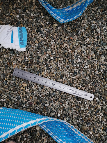 Kamenclub.ru: Галька речная окат (серая) фр.3-5 мм купить  в Луганске галька речная серая бежевый темно-серый окатанный речной камень округлый 9500 руб/т   фото КАМЕНЬ КЛУБ