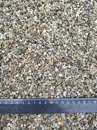 Kamenclub.ru: Галька речная окат (серая) фр.3-5 мм купить  в Луганске галька речная серая бежевый темно-серый окатанный речной камень округлый 9500 руб/т   фото КАМЕНЬ КЛУБ