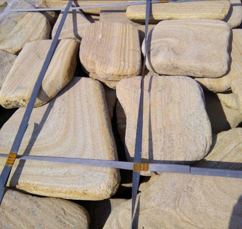 Kamenclub.ru: Песчаник пластушка галтованный желтый с рисунком (3 см)  купить в Луганске плитняк - пластушка желтый песчаник 21000 руб/м3   фото КАМЕНЬ КЛУБ