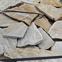 Kamenclub.ru: Песчаник пластушка галтованный желтый с рисунком (3 см)  купить в Луганске плитняк - пластушка желтый песчаник 21000 руб/м3   фото КАМЕНЬ КЛУБ