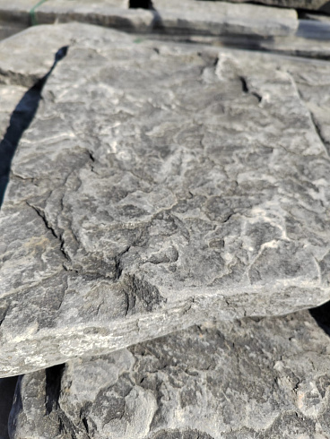 Kamenclub.ru: Песчаник галтованный для облицовки (фр. 2-5 см)  купить в Луганске песчник рыжий желтый серый песчаник окатанный речной 6 000 руб/т   фото КАМЕНЬ КЛУБ