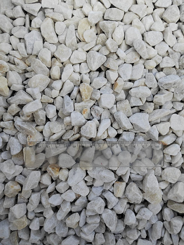 Kamenclub.ru: Мраморная крошка, щебень, цвет-белый, фр. 10-20 мм.  купить в Луганске мрамор белый, молочный айвори каменная ландшафтная декоративная крошка шебня 12000 руб/т   фото КАМЕНЬ КЛУБ